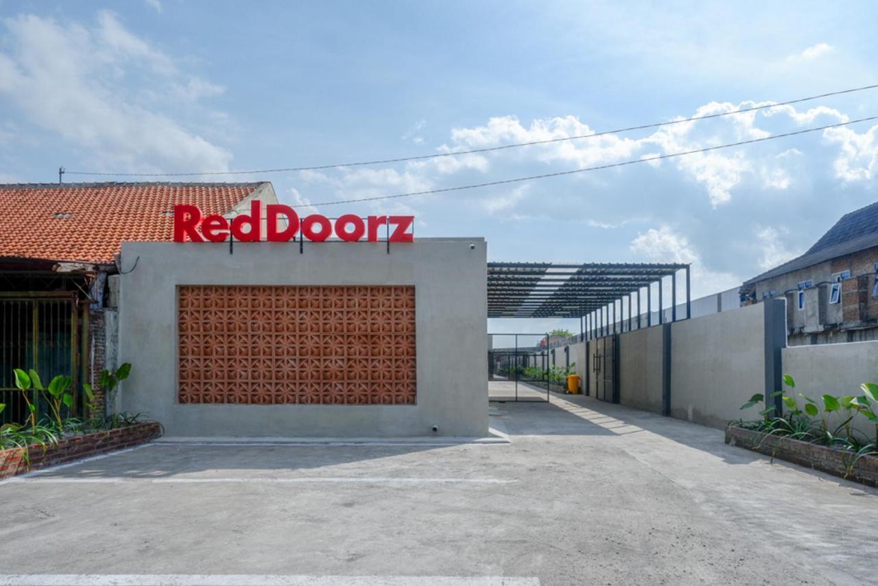 Reddoorz @ Klaten City Hotel Exterior photo