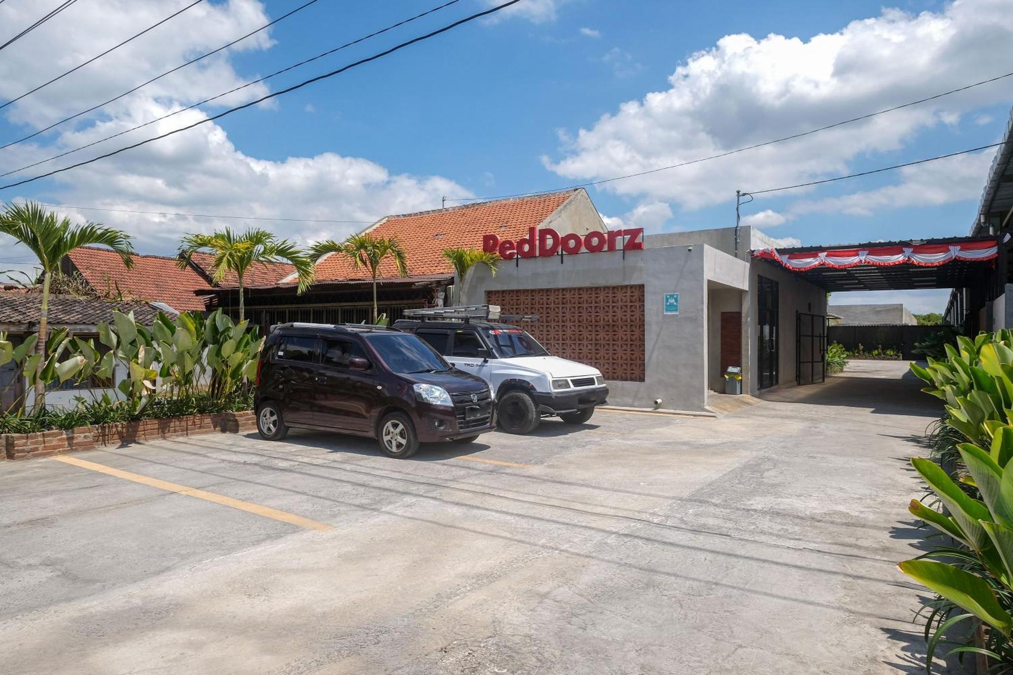 Reddoorz @ Klaten City Hotel Exterior photo